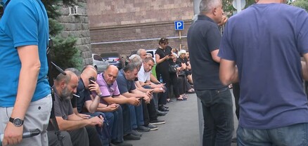 Զոհվածների հարազատները ԱԱԾ-ի մոտ ակցիա են անում․ ՈւՂԻՂ