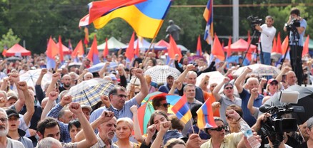 Ցուցարարին կուղարկեն տու՞ն, թե՞ կթողնեն փողոցում