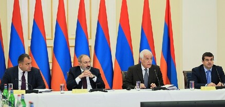 Վարչապետը մասնակցում է «Հայաստան» համահայկական հիմնադրամի հոգաբարձուների խորհրդի նիստին
