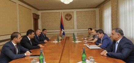 ԱՀ նախագահ Արայիկ Հարությունյանը  ընդունել է Կապանի համայնքի ղեկավարի գլխավորած պատվիրակությանը