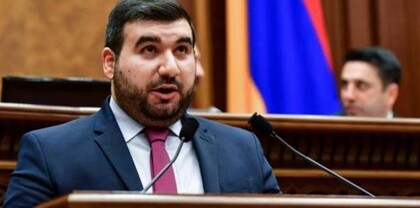 Վահագն Ալեքսանյանին «խոզ» անվանելու համար մեղադրանք է առաջադրվել ֆեյսբուքյան օգտատեր Անահիտ Մխիթարյանին