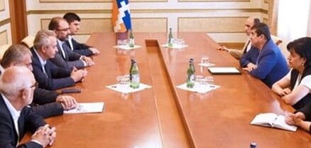 Արայիկ Հարությունյանն ընդունել է ՀՀ մի շարք բուհերի ղեկավար կազմերի ներկայացուցիչներին