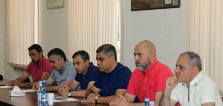 «Դիմադրության» շարժման ներկայացուցիչները հանդիպել են Արցախի ընդդիմադիր ուժերի ղեկավարների հետ