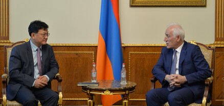 Վահագն Խաչատուրյանն ընդունել է Ասիական զարգացման բանկի փոխնախագահ Շիխին Չենին