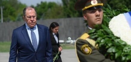 Սերգեյ Լավրովն Արարատ Միրզոյանի ուղեկցությամբ այցելել է Հայոց ցեղասպանության հուշահամալիր