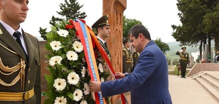Արայիկ Հարությունյանը Հայրենիքի համար նահատակվածների ու անհայտ կորած ազատամարտիկների հիշատակի օրվա կապակցությամբ հարգանքի տուրք է մատուցել