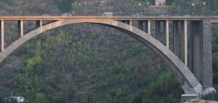 Քաղաքացին նետվել է Կիևյան կամրջից․ ԱԻՆ