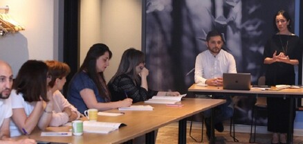 Քննարկվել են հայերեն ժեստերի լեզվի թարգմանիչների կրթության հիմնախնդիրները