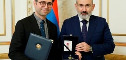 Վարչապետը Նոբելյան մրցանակակիր Արտեմ Փաթափությանին պարգևատրել է Սուրբ Մեսրոպ Մաշտոցի շքանշանով
