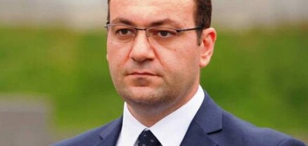 Հացի սեղանին մարդուն քաղաքական շանտաժ անելը հենց հացի խորհրդանշականության մե՞ջ է. Արսեն Բաբայան