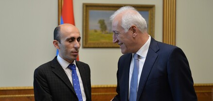 Նախագահ Խաչատուրյանն ու Արտակ Բեգլարյանը քննարկել են Արցախի հումանիտար խնդիրները