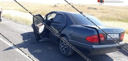 Mercedes-ը Հյուսիս-հարավ ճանապարհին բախվել է բետոնե արգելապատնեշներին, կա վիրավոր. shamshyan.com