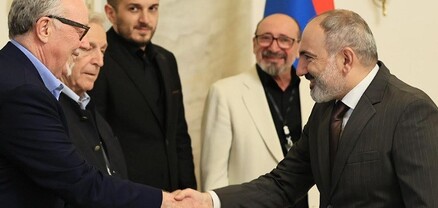 Նիկոլ Փաշինյանն ընդունել է «Ոսկե ծիրան» 19-րդ միջազգային կինոփառատոնի մասնակիցներին