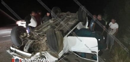 24-ամյա վարորդը ՎԱԶ 2121-ով «Գետափ» ռեստորանի հարևանությամբ գլխիվայր շրջվել է. կան վիրավորներ. shamshyan.com