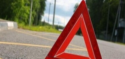 Կոմիտաս և Վաղարշյան փողոցների խաչմերուկում բախվել են «Mercedes-Benz»-ը և էլեկտրական մոպեդը կա տուժած