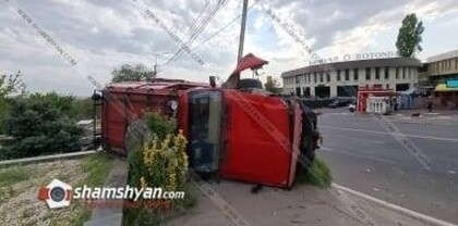 Jeep-ը Դավիթ-Բեկի փողոցում կողաշրջված վիճակում հայտնվել է Թոխմախի գերեզմանների տարածքում. shamshyan.com