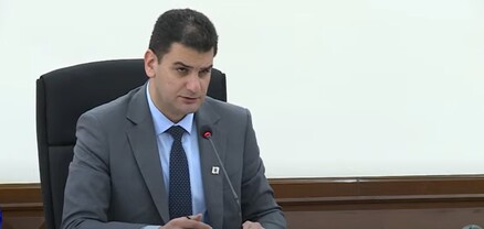 Հաղորդալարերը պոլերին են թափում. մի անգամ կտրեք. քաղաքապետ