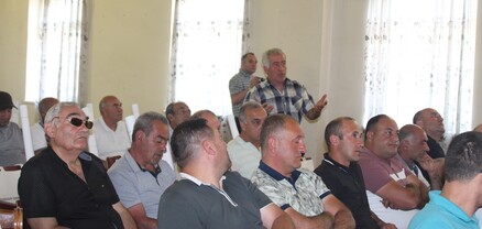 Արագածոտնի մարզի ֆերմերների հետ քննարկվել են կենդանիների համարակալման և հաշվառման համակարգի կիրառման խնդիրները
