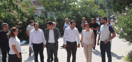 Արագածոտնի մարզպետ Սերգեյ Մովսիսյանը մարզում իրականացնում է կրթական վերակառուցման ծրագրեր