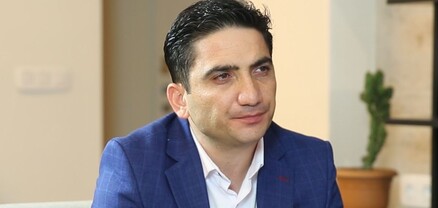 Լաչինի միջանցքը փակ չէ․ Նաիրի Հոխիկյան