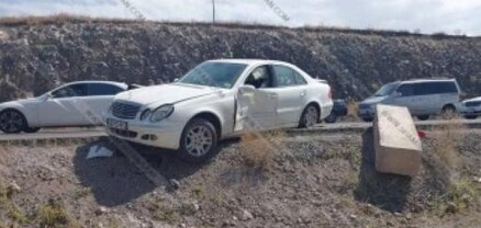 Շիրակի մարզում 32-ամյա վարորդը իր վարած ավտոմեքենայով բախվել է բետոնե արգելապատնեշներին. shamshyan.com