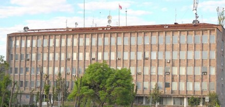 Նռնակով զինված քաղաքացին Մասիսի քաղաքապետարանի շենքում է