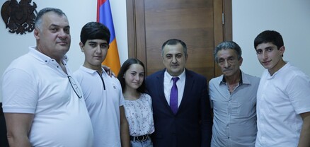 Կարեն Գիլոյանն ընդունել է «Ասիայի երեխաներ» միջազգային խաղերի և գնդակային հրաձգության ԱԱ-ի մեդալակիր մարզիկներին