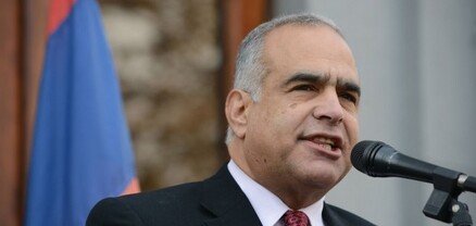 Ռուս խաղաղապահներն արգելել են Րաֆֆի Հովհաննիսյանի մուտքն Արցախ