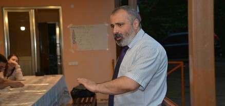 Դավիթ Բաբայանն այցելել է Արցախի պետական համալսարանի միջազգային ամառային դպրոց-ճամբար