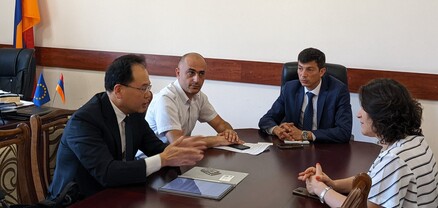 Շրջակա միջավայրի նախարարի տեղակալ Տիգրան Գաբրիելյանը հանդիպում է ունեցել կորեական ընկերության ներկայացուցչի հետ