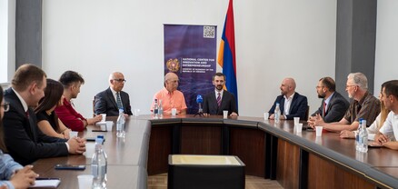 «Նորամուծության և ձեռներեցության ազգային կենտրոն»-ում հանդիպում է անցկացվել հայազգի առաջին տիեզերագնաց Ջեյմս Բաղյանի հետ