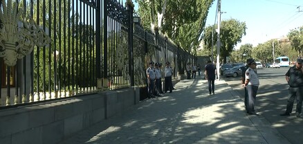 Զոհված զինծառայողների ծնողների բողոքի ակցիան՝ Աժ-ի դիմաց. ՈւՂԻՂ