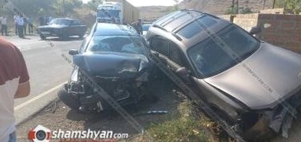 Ավտովթար՝ Վայոց Ձորի մարզում. բախվել են Infiniti-ն ու Opel Zafira-ն, կա 6 վիրավոր