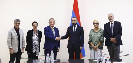 Արարատ Միրզոյանն ընդունել է Ֆրանսիայի Սենատի Ֆրանսիա-Հայաստան բարեկամական խմբի պատվիրակությանը