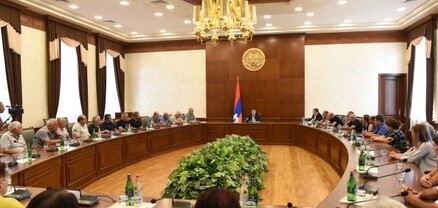 Արցախի նախագահն ընդունել է զոհված զինծառայողների հարազատներին
