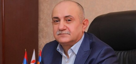 Սամվել Բաբայանն արցախցիներին հրավիրում է Ստեփանակերտի Շառլ Ազնավուրի հրապարակ