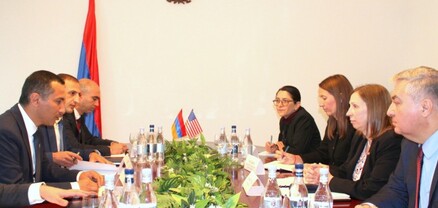 Սյունիքի մարզպետ Ռոբերտ Ղուկասյանն ընդունել է ՀՀ-ում ԱՄՆ արտակարգ եւ լիազոր դեսպան Լին Թրեյսիին