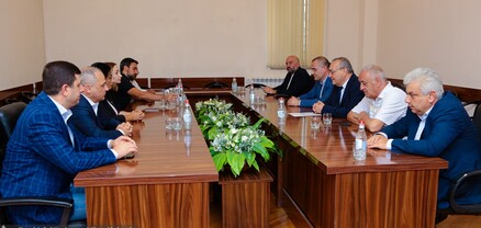 Արցախի խորհրդարանում հյուրընկալել են ՀՀ մի խումբ ընդդիմադիր պատգամավորների