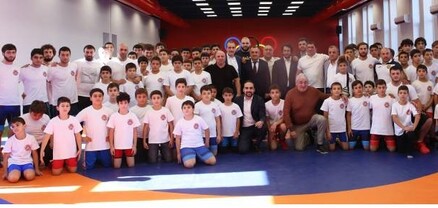 Վերաբացվել է Նորայր Մուշեղյանի անվան ըմբշամարտի օլիմպիական մանկապատանեկան մարզադպրոցը
