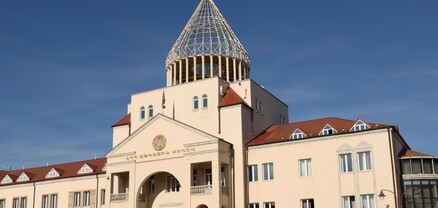 ԱՀ ԱԺ խմբակցությունների ղեկավարները հանդիպել են Արցախում ռուս խաղաղապահ զորակազմի հրամանատար Անդրեյ Վոլկովի հետ