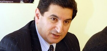 Պետք է ցանկանալ բռնել մեկնած ձեռքը․ իրանագետ