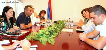 Սյունիքի մարզպետն ընդունել է ՀԲԸՄ Ֆրանսիայի և ՀԲԸՄ Եվրոպայի նախագահ Նադյա Գործունյանին