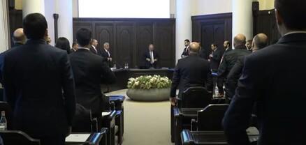 Կառավարությունը մեկ րոպե լռությամբ հարգեց Հոկտեմբերի 27-ի ահաբեկչության զոհերի հիշատակը