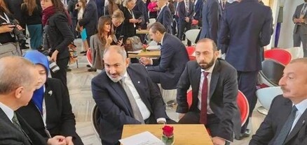 Ի՞նչ գիրք է դրված սեղանին․ Հրապարակ