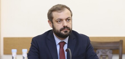 Առաջարկվում է առանց թույլտվության աշխատելու իրավունք վերապահել ոչ միայն կազմակերպության՝ ՀՀ-ում գտնվող ներկայացուցչության, այլև մասնաճյուղի օտարերկրյա աշխատակիցներին