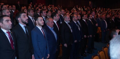Ալեն Սիմոնյանը տխուր է, Արսեն Թորոսյանը՝ ավիրված