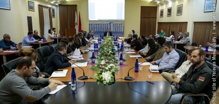 Բարեկարգ այգիներ ու բակեր, նոր ճանապարհներ. քաղաքացիներն իրենց առաջարկներն են ներկայացրել Երևանի 2023թ. ծրագրերի մասին