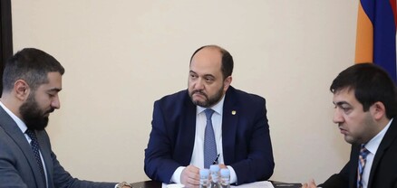 Ոչ մի հանդիպում՝ առանց նրա․ Արայիկ Հարությունյանի օգնականը՝ խիստ կարևոր անձ․ Ժողովուրդ