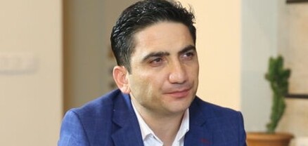 Փաշինյանը պատրաստ է հայրենիքը հանձնելու ամեն քայլի, բայց ինչո՞ւ են մեր հանրային գործիչները մարդկանց մեջ անընդհատ փորձում մեռցնել պայքարի ոգին. Հոխիկյան
