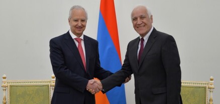 Հայաստանը հավատարիմ է Թուրքիայի հետ առանց նախապայմանների հարաբերությունների կարգավորման և Ադրբեջանի հետ օր առաջ խաղաղության հասնելու իր դիրքորոշմանը. Վահագն Խաչատուրյան